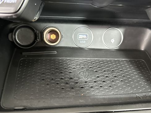 Used 2022 Genesis G70 2.0T w/ Prestige Package image 28