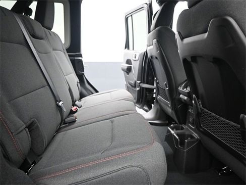 Used 2024 Jeep Wrangler Unlimited Rubicon w/ Technology Group image 22