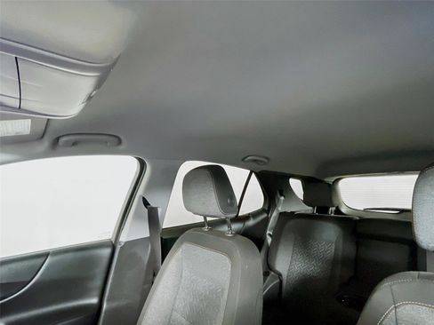 Used 2022 Chevrolet Equinox LT AWD/4WD image 11
