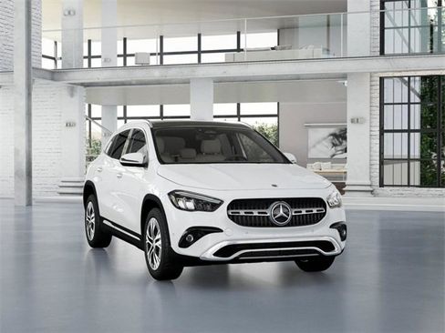 New 2026 Mercedes-Benz GLA 250 4MATIC image 9
