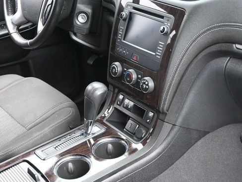 Used 2017 Chevrolet Traverse LT image 35