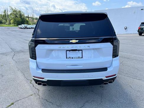 New 2026 Chevrolet Suburban High Country AWD/4WD image 4