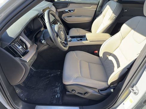 New 2026 Volvo XC90 B6 Ultra image 9