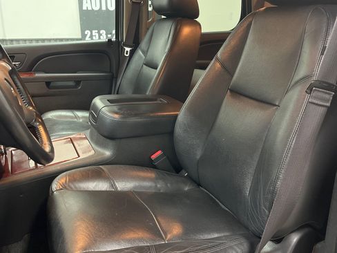 Used 2013 Chevrolet Tahoe LTZ image 22