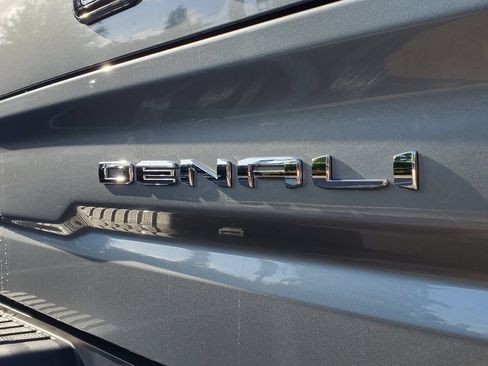 Used 2023 GMC Sierra 1500 Denali w/ Denali Reserve Package AWD/4WD image 8