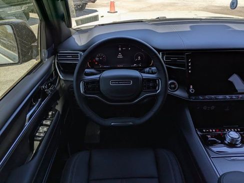 New 2026 Jeep Grand Wagoneer Summit w/ Premium Group III image 18