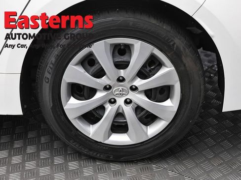 Used 2022 Toyota Corolla LE FWD image 8