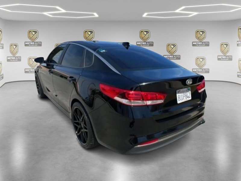 Used 2016 Kia Optima LX FWD image 3