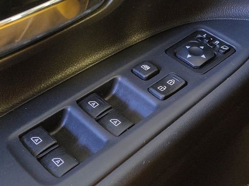 Used 2020 Mitsubishi Outlander SEL AWD/4WD image 27