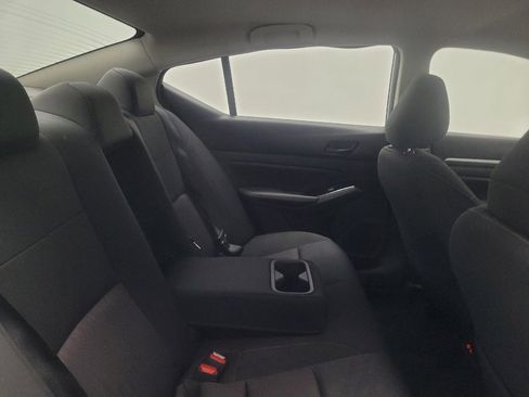 Used 2023 Nissan Altima 2.5 SV FWD image 19