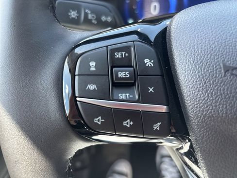 Used 2022 Ford Escape SEL w/ Technology Package FWD image 28