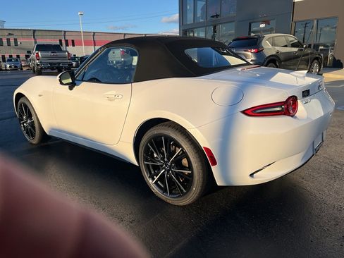 New 2025 MAZDA MX-5 Miata Grand Touring w/ Weather Package image 9