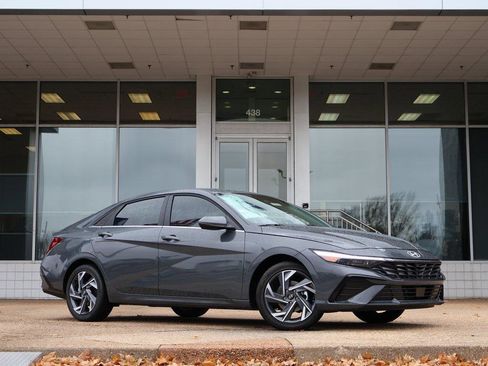 New 2025 Hyundai Elantra Limited image 2