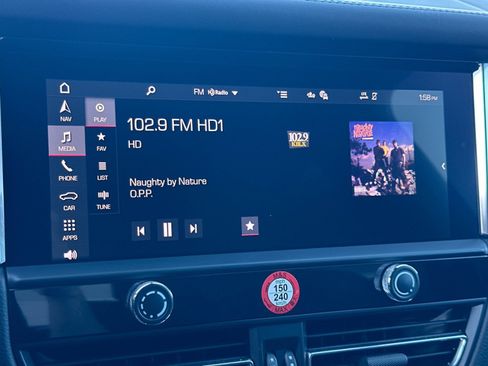 Used 2025 Porsche Macan Turbo image 18