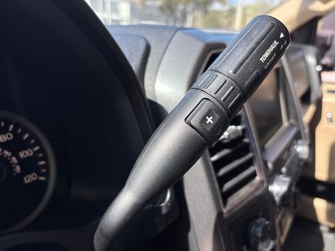 Used 2015 Ford F150 XLT w/ Equipment Group 302A Luxury image 26