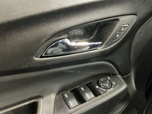 Used 2022 Chevrolet Equinox RS w/ RS Leather Package AWD/4WD image 16