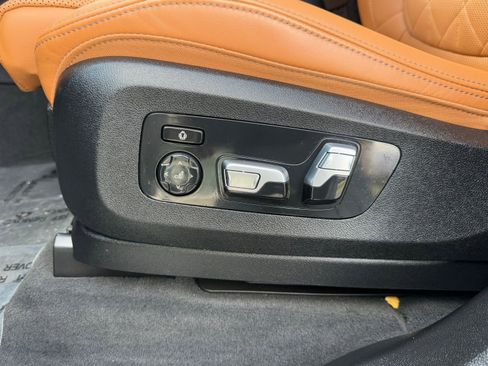 Certified 2023 BMW X7 xDrive40i w/ Executive Package image 25