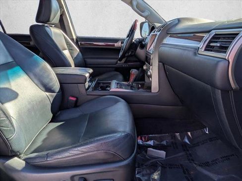 Used 2016 Lexus GX 460 image 20