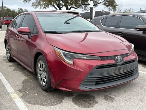 Certified 2023 Toyota Corolla LE image 3