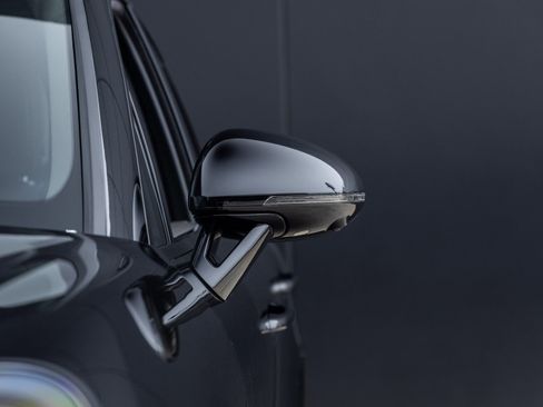 New 2026 Porsche Macan image 17