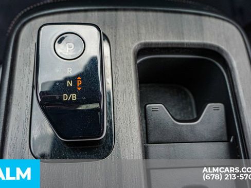 Used 2024 Nissan Ariya FWD image 41