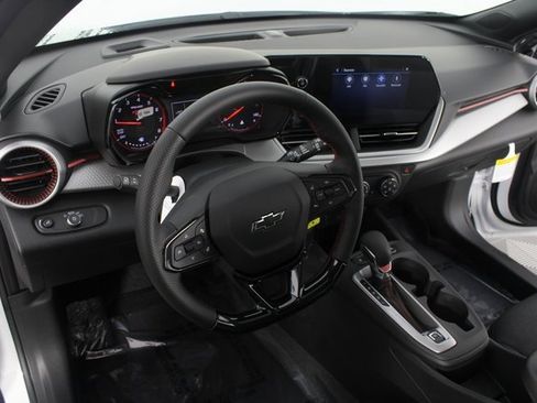 New 2026 Chevrolet Trax RS w/ Sunroof Package image 9