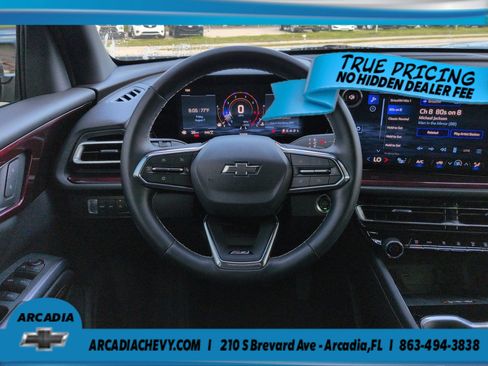 Used 2025 Chevrolet Traverse Z71 AWD/4WD image 18