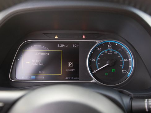 Used 2020 Nissan Leaf SL Plus FWD image 28