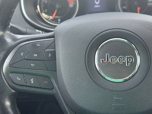 Used 2020 Jeep Cherokee Trailhawk w/ Cold Weather Group AWD/4WD image 23