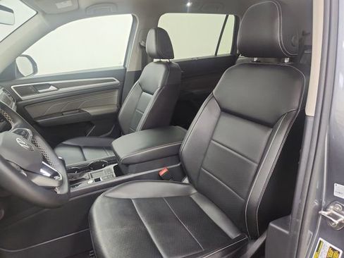 Used 2022 Volkswagen Atlas SE w/ Panoramic Sunroof Package image 14