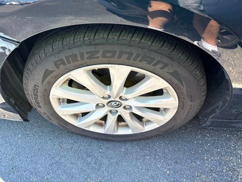 Used 2019 Toyota Camry LE FWD image 10