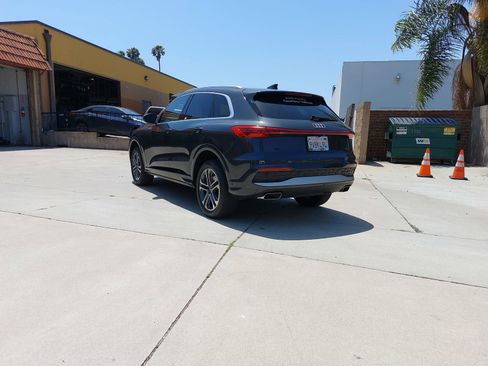 Used 2025 Audi Q5 Premium w/ Convenience Package AWD/4WD image 4