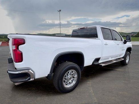 Used 2021 Chevrolet Silverado 3500 LT w/ Convenience Package AWD/4WD image 3