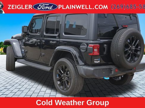 Used 2023 Jeep Wrangler Unlimited Sahara w/ Cold Weather Group AWD/4WD image 3