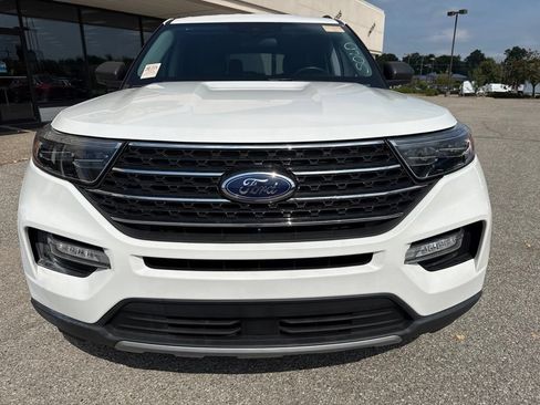 Used 2023 Ford Explorer XLT w/ Equipment Group 202A RWD image 16