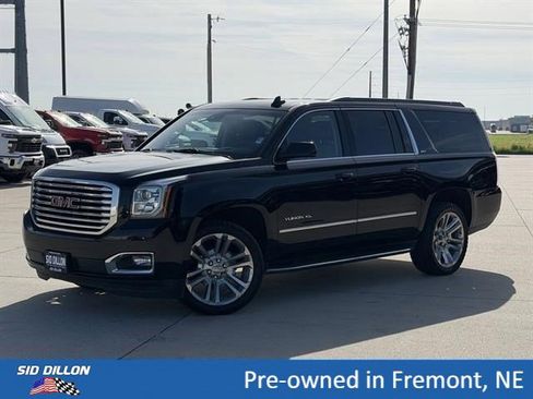 Used 2018 GMC Yukon XL SLT w/ Premium Edition AWD/4WD image 1