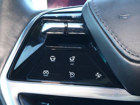 Used 2025 Cadillac Escalade ESV Sport Platinum w/ LPO, Floor Liner Package image 32