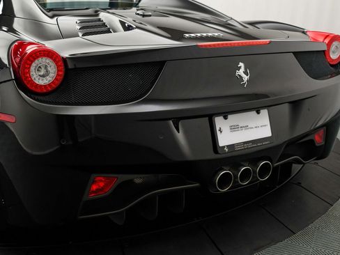 Used 2014 Ferrari 458 Spider image 19