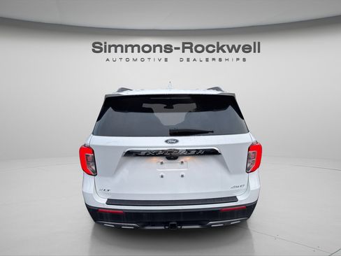 Used 2023 Ford Explorer XLT image 26