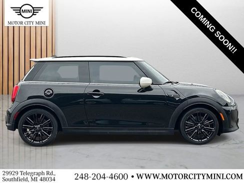 Used 2022 MINI Cooper S image 2