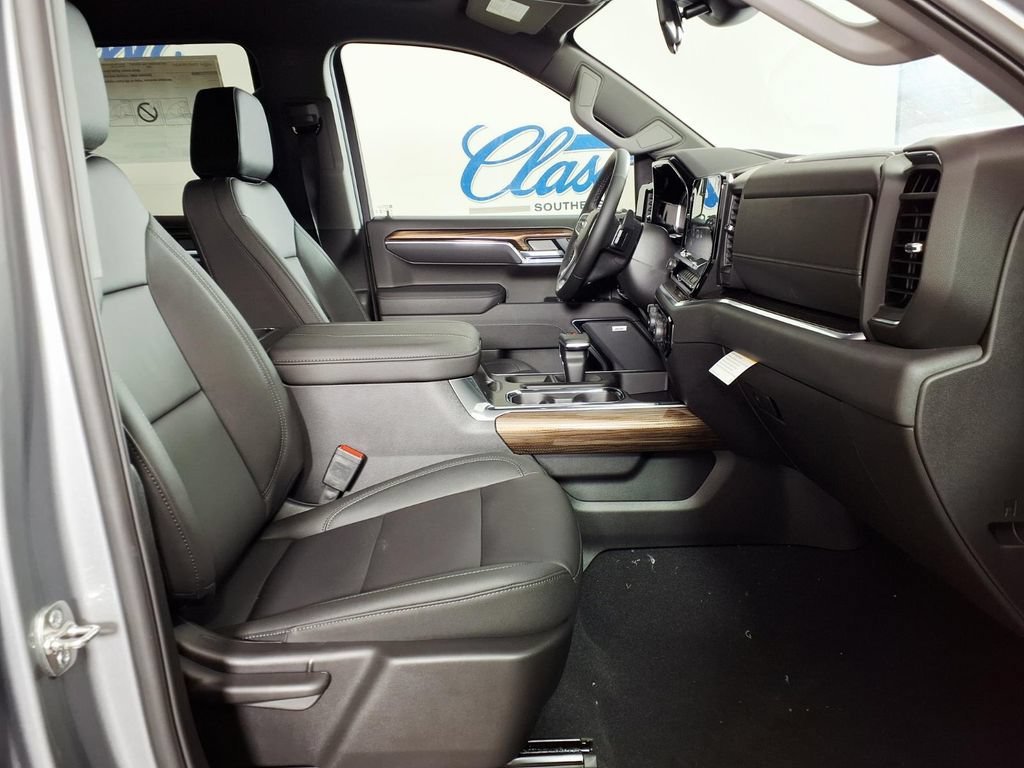 New 2026 Chevrolet Silverado 1500 RST w/ Convenience Package II RWD image 11