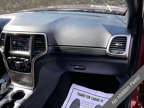 Used 2020 Jeep Grand Cherokee Laredo AWD/4WD image 13