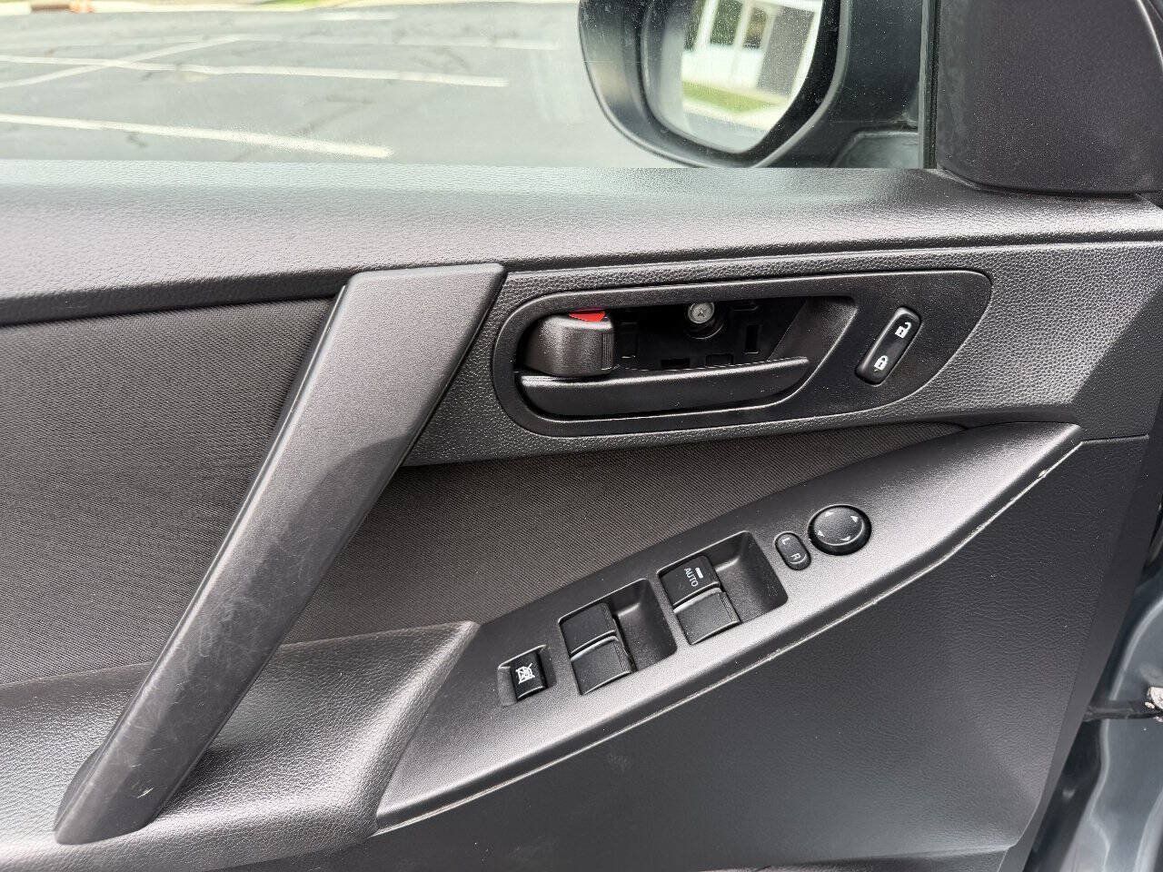 Used 2013 MAZDA MAZDA3 i Sport FWD image 11