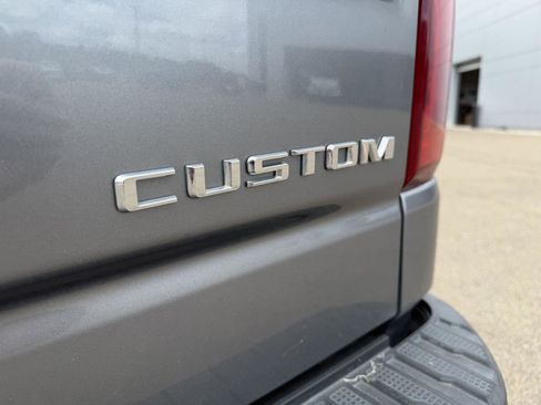 Used 2021 Chevrolet Silverado 1500 Custom AWD/4WD image 22