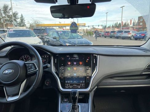 Used 2023 Subaru Outback Premium image 5