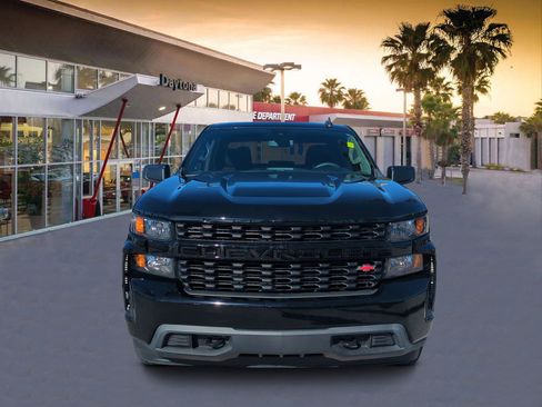 Used 2022 Chevrolet Silverado 1500 Custom w/ Safety Confidence Package image 8