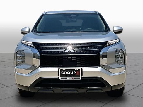 Used 2023 Mitsubishi Outlander ES FWD image 6