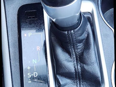 Used 2015 Toyota Highlander XLE AWD/4WD image 23