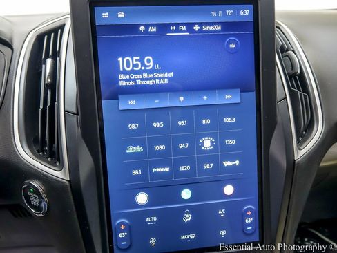 Used 2024 Ford Edge SE w/ Black Appearance Package image 16