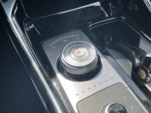 Used 2025 Kia Sorento SX Prestige image 26